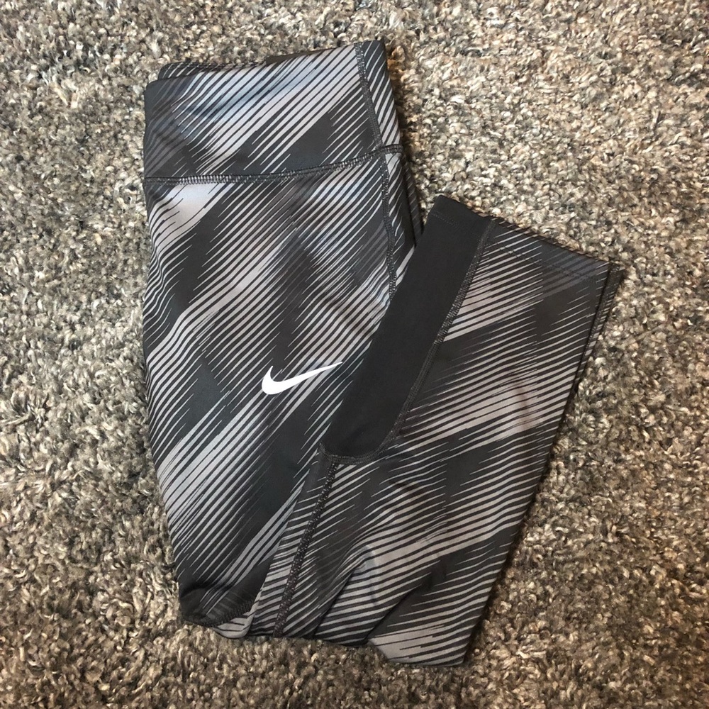 Nike crop legging